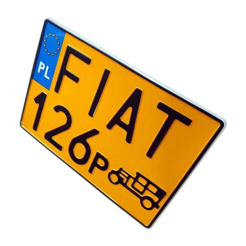 fiat 126p, żółta tablica rejestracyjna