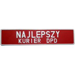 czerwona tablica, białe litery, najlepszy kurier dpd, kurier dpd