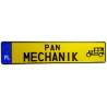 Pan Mechanik, polska żółta samochodowa tablica rejestracyjna